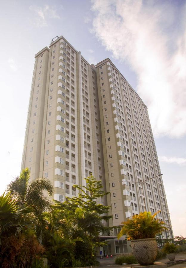 Skyland City Hotel Jatinangor Cilimus Exteriör bild